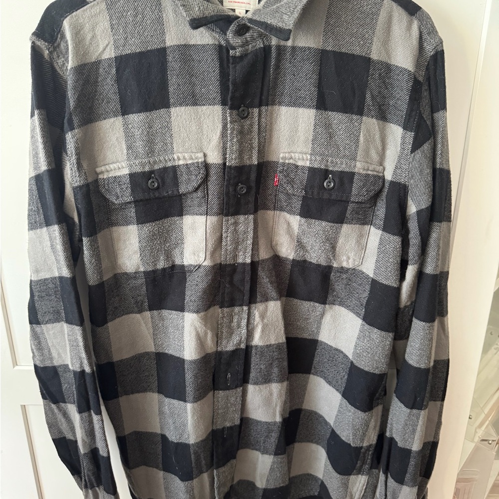 Levi's Black and Gray Plaid Flannel Button-Down Shirt